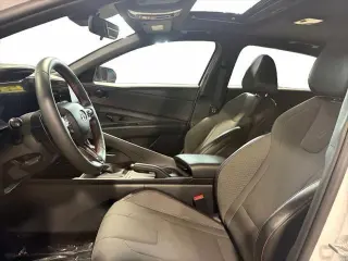Hyundai ELANTRA 2023 Línea N 4p Sedán