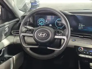 Hyundai ELANTRA Híbrido 2025 Limited 4p Sedán
