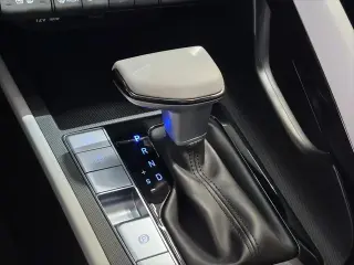Hyundai ELANTRA Híbrido 2025 Limited 4p Sedán