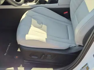 Hyundai ELANTRA Hybrid 2025 Limitada 4p Sedan