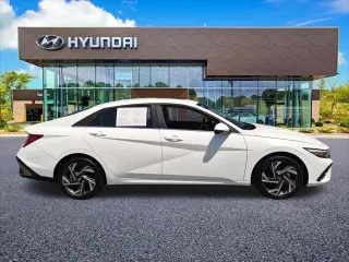 Hyundai ELANTRA Hybrid 2025 Limitada 4p Sedan