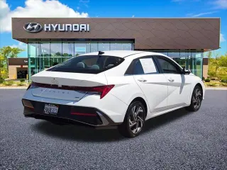Hyundai ELANTRA Hybrid 2025 Limitada 4p Sedan