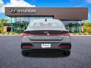 Hyundai ELANTRA Hybrid 2025 Limitada 4p Sedan