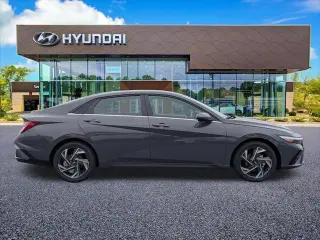 Hyundai ELANTRA Hybrid 2025 Limitada 4p Sedan