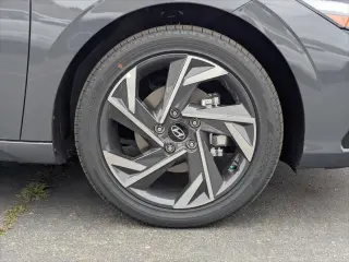 Hyundai ELANTRA Hybrid 2025 Limitada 4p Sedan