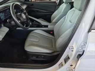 Hyundai ELANTRA Hybrid 2025 Limitada 4p Sedan