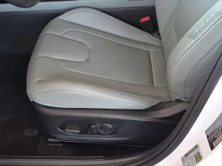 Hyundai ELANTRA Hybrid 2025 Limitada 4p Sedan