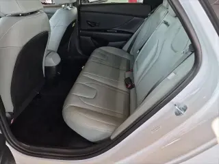 Hyundai ELANTRA Hybrid 2025 Limitada 4p Sedan