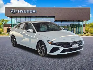 Hyundai ELANTRA Hybrid 2025 Limitada 4p Sedan