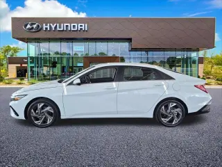 Hyundai ELANTRA Hybrid 2025 Limitada 4p Sedan