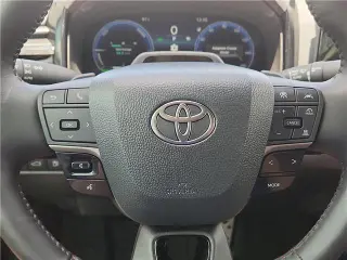 Toyota Camry 2026 SE Sedán de 4 puertas