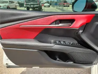 Toyota Camry 2026 SE Sedán de 4 puertas