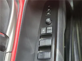 Toyota Camry 2026 SE Sedán de 4 puertas