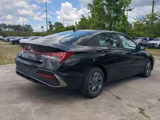Hyundai ELANTRA Hybrid 2025 Azul 4p Sedan