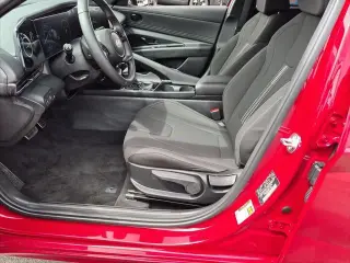 Hyundai ELANTRA Hybrid 2025 SEL Sport 4p Sedana