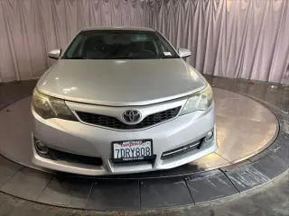 Toyota Camry 2014 SE 4dr Sedan
