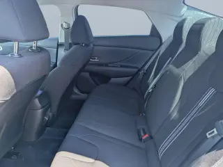 Hyundai ELANTRA 2024 SEL 4p Sedan