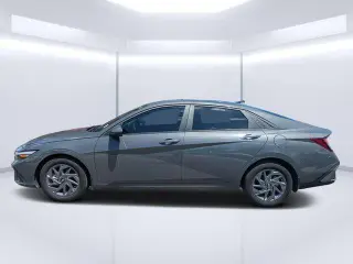 Hyundai ELANTRA 2024 SEL 4p Sedan