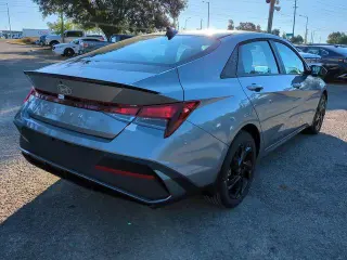 Hyundai ELANTRA 2026 SEL Sport 4dr Sedan
