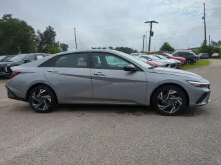 Hyundai ELANTRA 2025 SEL Sport 4dr Sedan