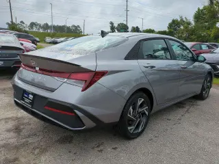Hyundai ELANTRA 2025 SEL Sport 4dr Sedan