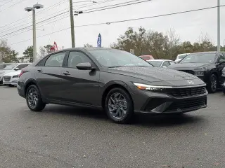 Hyundai ELANTRA 2025 SEL Sport 4p Sedan