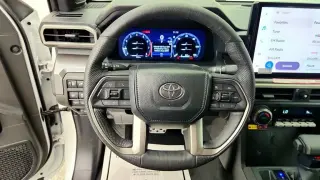 Toyota Tacoma 2024 4x4 SR5 cabina doble 4 puertas Double Cab 5.0 ft SB