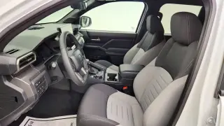 Toyota Tacoma 2024 4x4 SR5 cabina doble 4 puertas Double Cab 5.0 ft SB