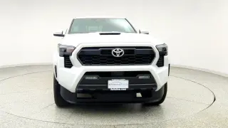 Toyota Tacoma 2024 4x4 SR5 cabina doble 4 puertas Double Cab 5.0 ft SB