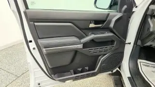 Toyota Tacoma 2024 4x4 SR5 cabina doble 4 puertas Double Cab 5.0 ft SB