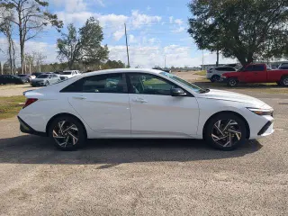 Hyundai ELANTRA 2025 SEL Sport 4dr Sedan