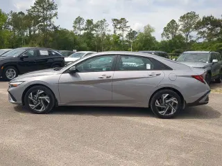 Hyundai ELANTRA 2025 SEL Sport 4dr Sedán