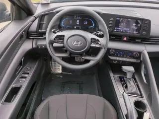 Hyundai ELANTRA 2025 SEL Sport 4dr Sedán