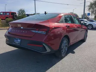Hyundai ELANTRA 2025 SEL Sport 4dr Sedán
