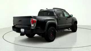 Toyota Tacoma 2023 4x4 TRD Pro 4 puertas Doble Cabina 5.0 pies SB 6M