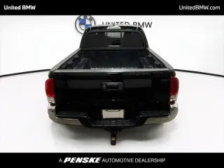 Toyota Tacoma 2017 4x2 SR5 V6 4 puertas Dobla Cab 5.0 pies SB