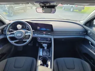Hyundai ELANTRA 2025 SEL Conveniencia 4p Sedan