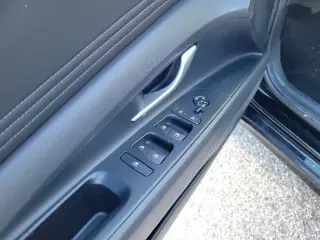 Hyundai ELANTRA 2025 SEL Conveniencia 4p Sedan