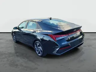 Hyundai ELANTRA 2025 SEL Conveniencia 4p Sedan