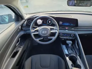 Hyundai ELANTRA 2025 SEL Conveniencia 4p Sedan