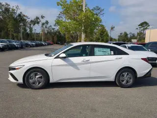Hyundai ELANTRA 2026 SE 4dr Sedan