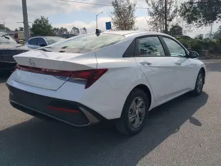 Hyundai ELANTRA 2026 SE 4dr Sedan