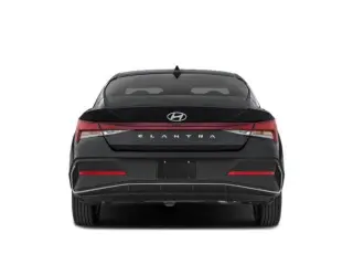 Hyundai ELANTRA 2025 SE Sedán de 4 puertas