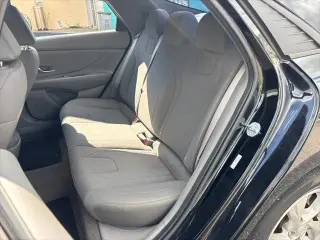 Hyundai ELANTRA 2023 SE 4p Sedan
