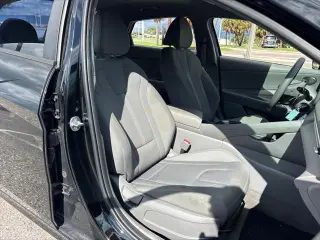 Hyundai ELANTRA 2023 SE 4p Sedan