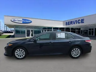 Toyota Camry 2018 LE 4p Sedan