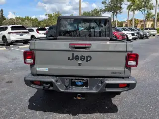 Jeep Gladiator 2021 4x4 Sport 4dr Crew Cab 5.0 ft. SB