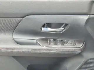 Nissan Kicks 2026 AWD SR 4p Crossover