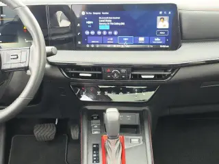 Nissan Kicks 2026 AWD SR crossover de 4 puertas