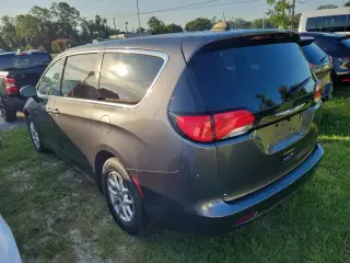 Chrysler Voyager 2023 LX 4dr Mini-Van